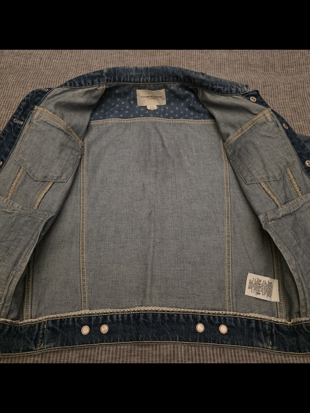 Anthropologie Pilcro Faded Distressed Blue Denim Trucker Jean Jacket Small - Picture 4 of 8